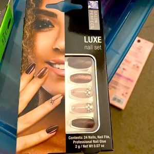 Luxe nails